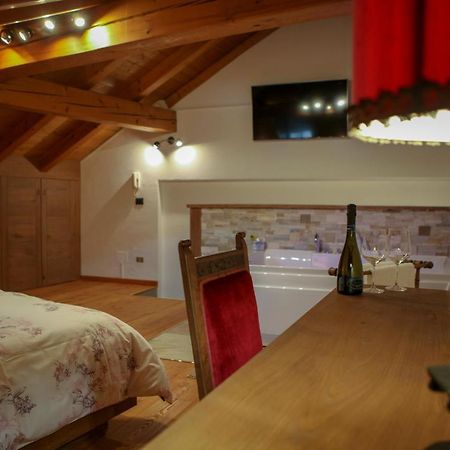 Maison Bordon - Le Petit Chateau Nus Eksteriør billede